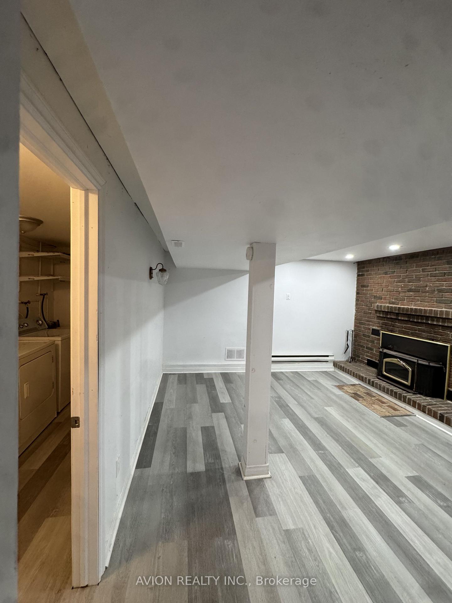 Photo 12 of 51 Windsor Drive, Whitchurch-Stouffville, Rural Whitchurch-Stouffville — HOMEH