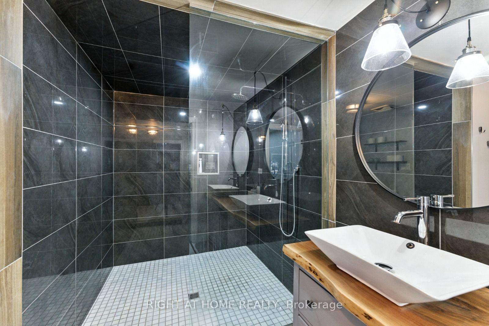 Photo 29 of 65 Sunvale Place W, Hamilton, Lakeshore — HOMEH