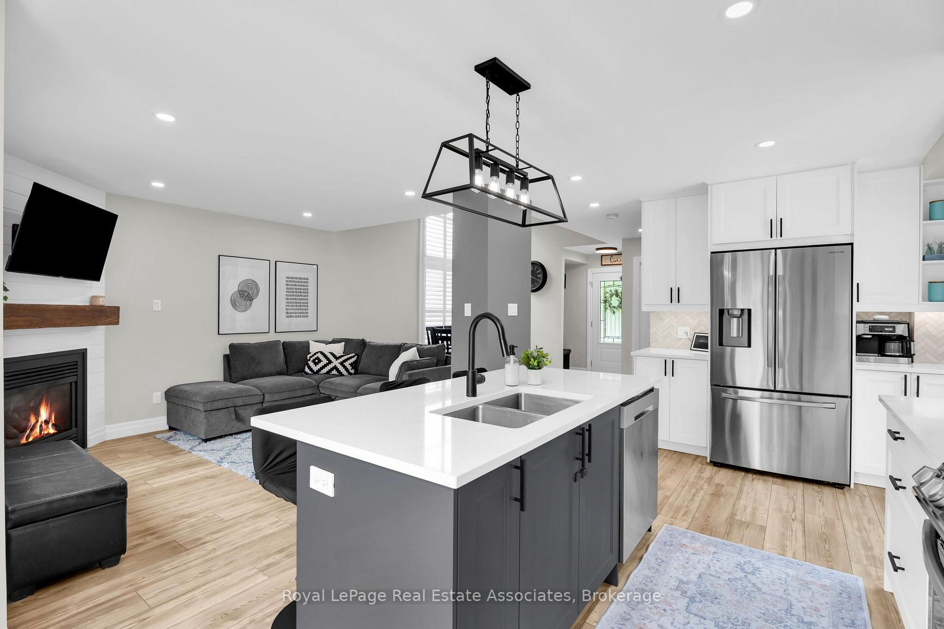 Photo 15 of 22 Mccullough Crescent, Halton Hills, Georgetown — HOMEH