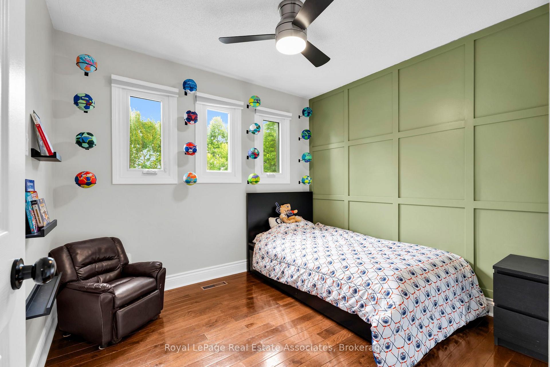 Photo 25 of 22 Mccullough Crescent, Halton Hills, Georgetown — HOMEH