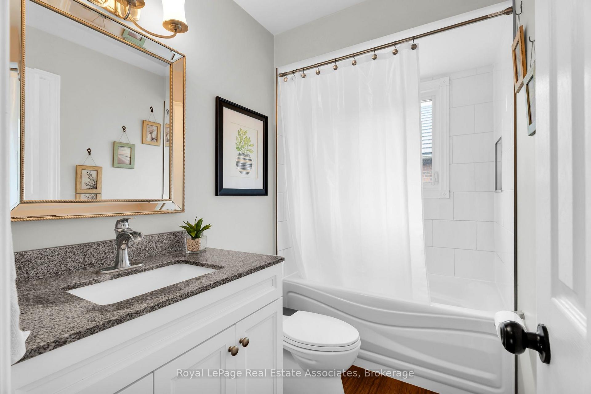 Photo 26 of 22 Mccullough Crescent, Halton Hills, Georgetown — HOMEH