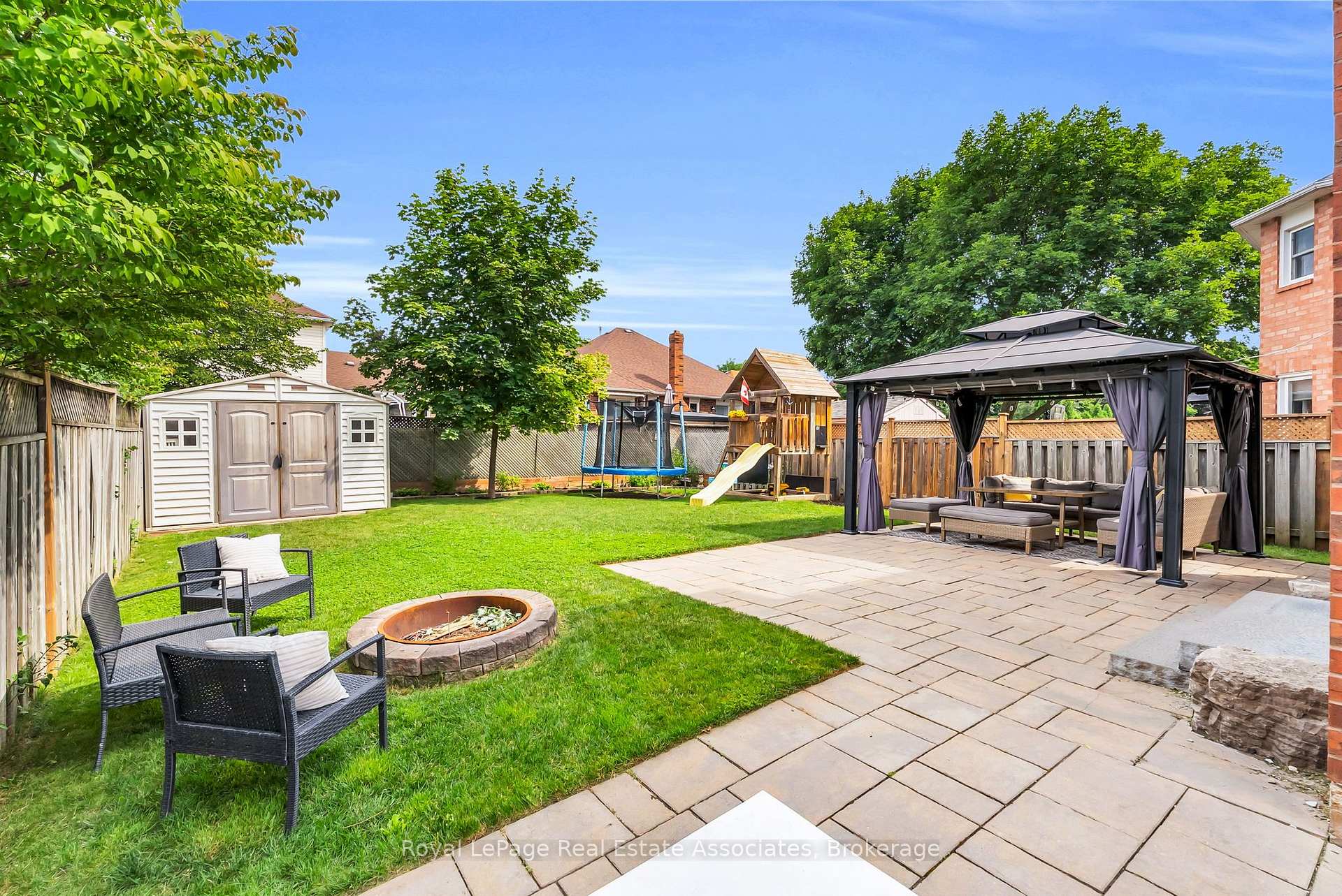 Photo 31 of 22 Mccullough Crescent, Halton Hills, Georgetown — HOMEH