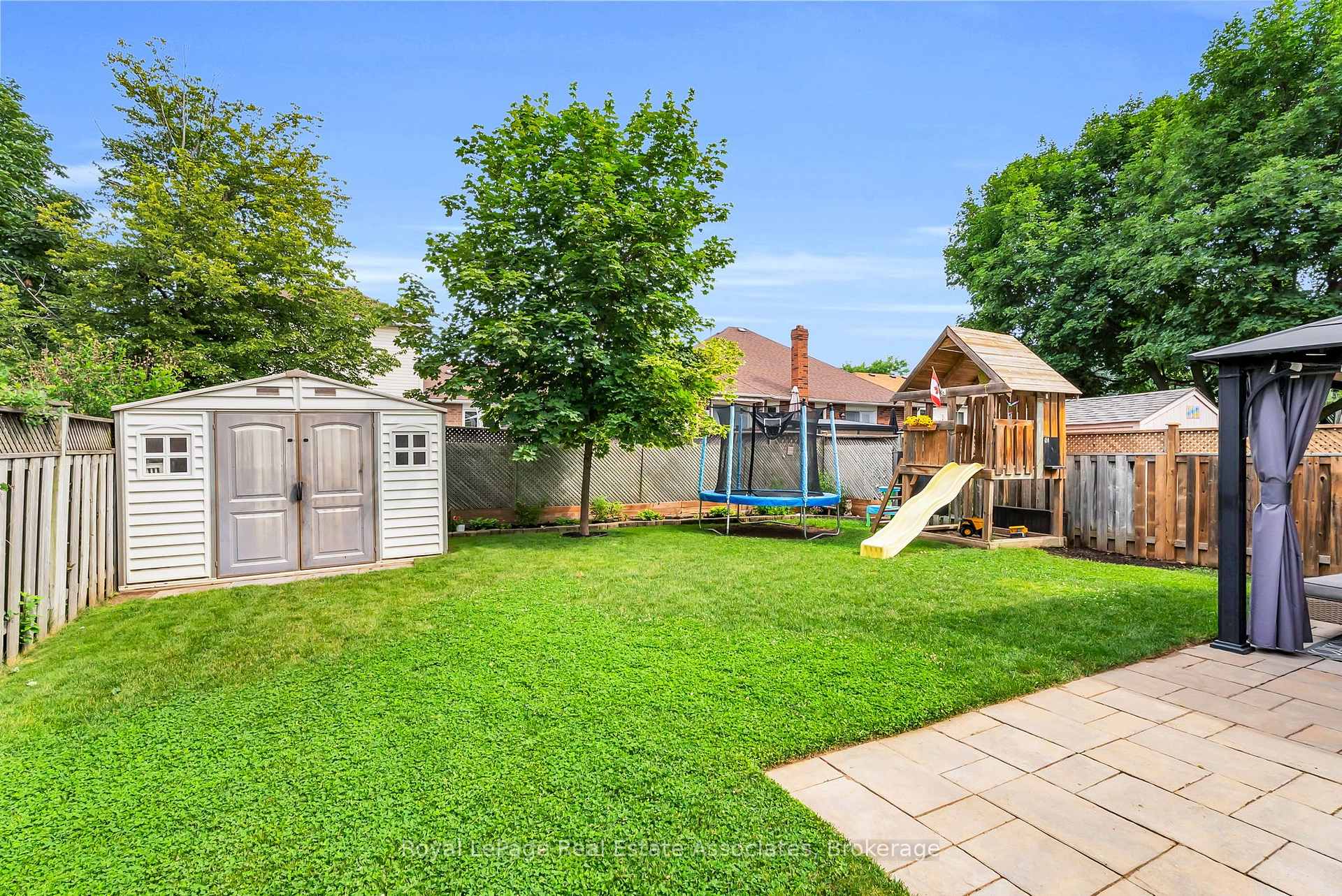 Photo 32 of 22 Mccullough Crescent, Halton Hills, Georgetown — HOMEH