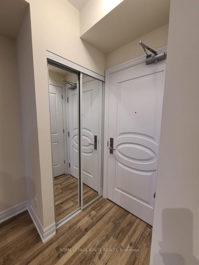 Photo 4 of Unit 1211, 9085 Jane Street, Vaughan, Concord — HOMEH