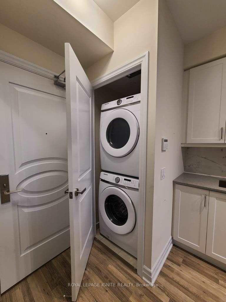Photo 5 of Unit 1211, 9085 Jane Street, Vaughan, Concord — HOMEH