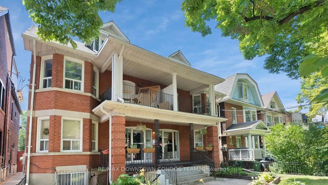 Photo 3 of Unit 101, 7 Thornburn Avenue, Toronto, South Parkdale — HOMEH