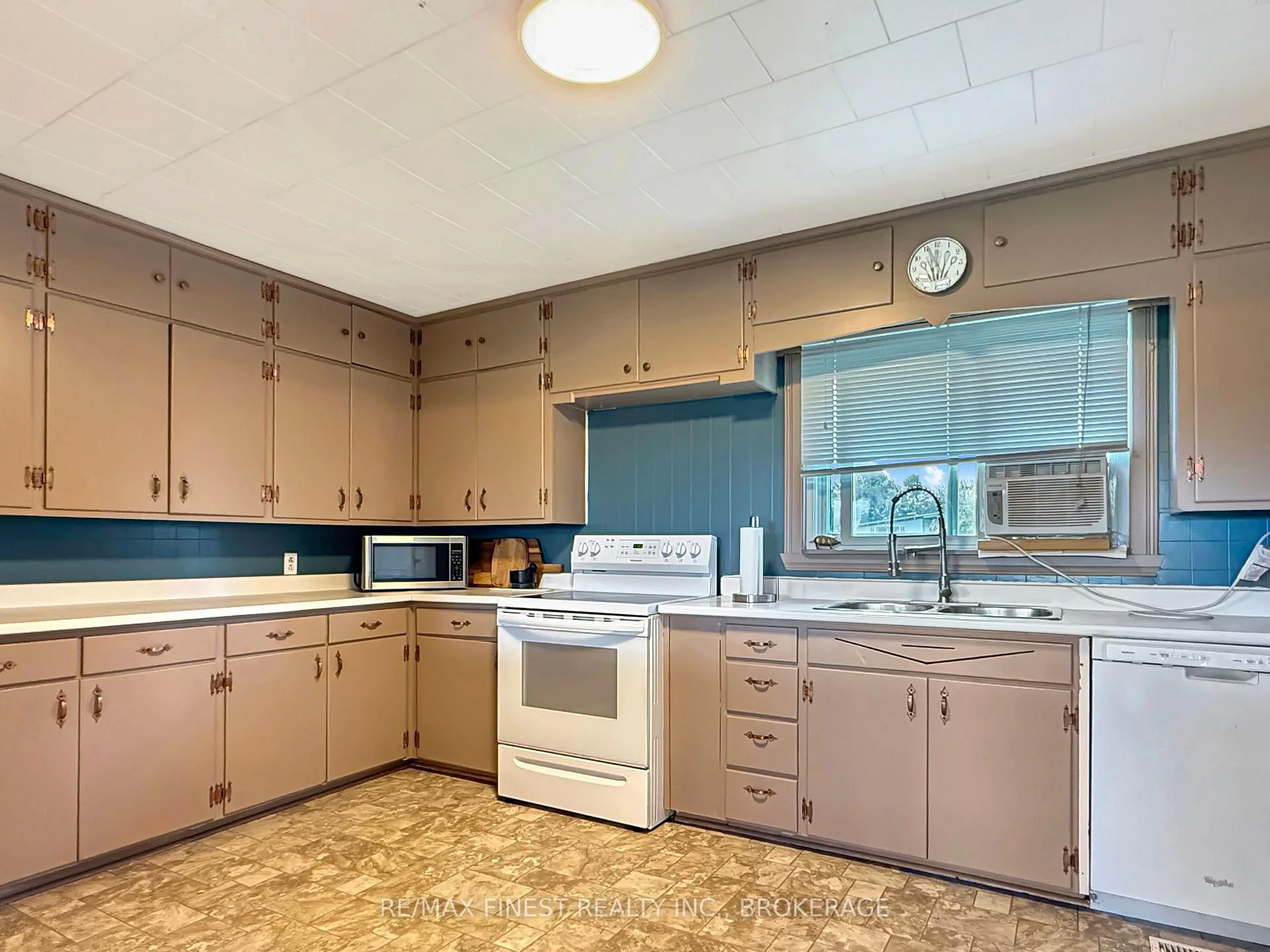 Photo 12 of 9859 County Rd 42, Westport, Westport — HOMEH