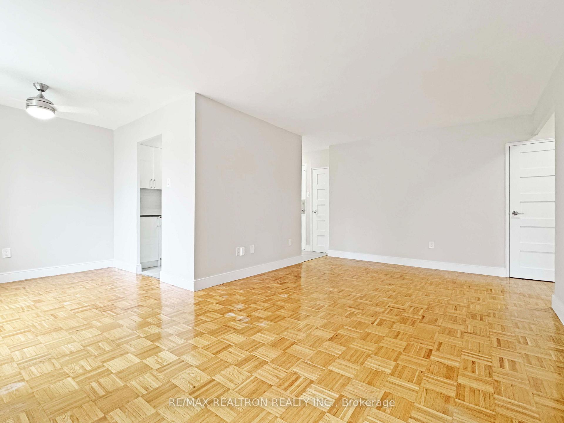 Photo 7 of Unit 1202, 55 Isabella Street, Toronto, Church-Yonge Corridor — HOMEH