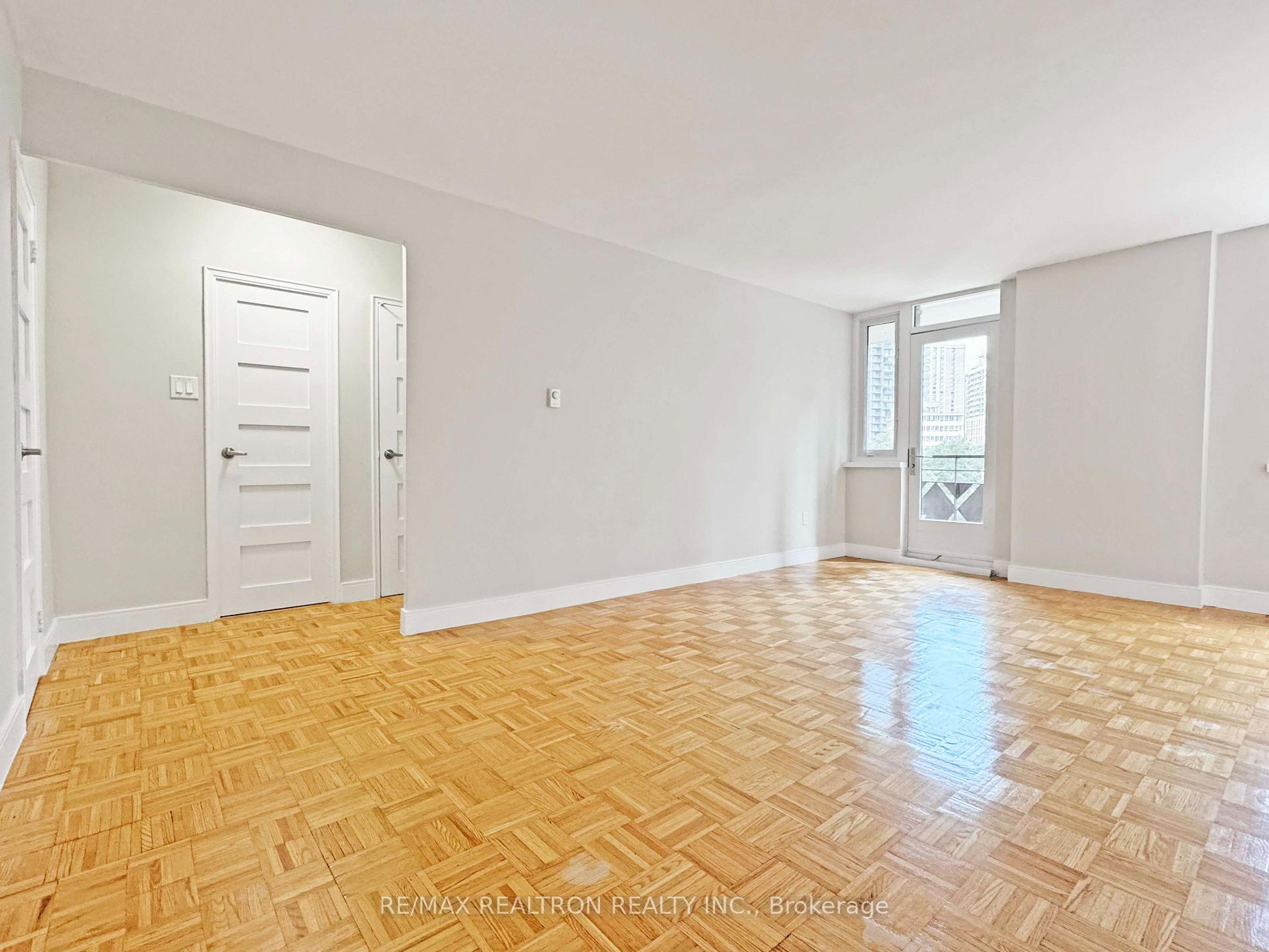 Photo 13 of Unit 1202, 55 Isabella Street, Toronto, Church-Yonge Corridor — HOMEH