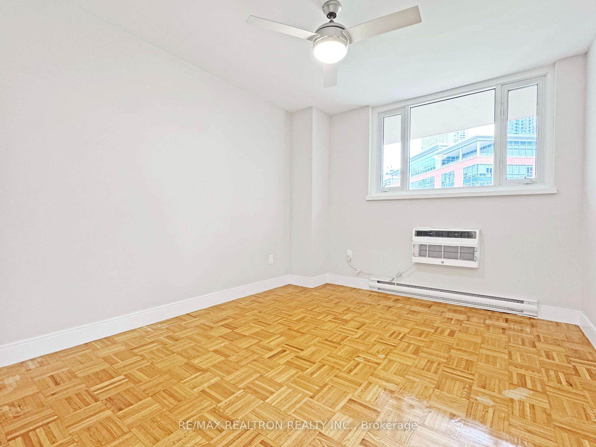 Photo 14 of Unit 1202, 55 Isabella Street, Toronto, Church-Yonge Corridor — HOMEH