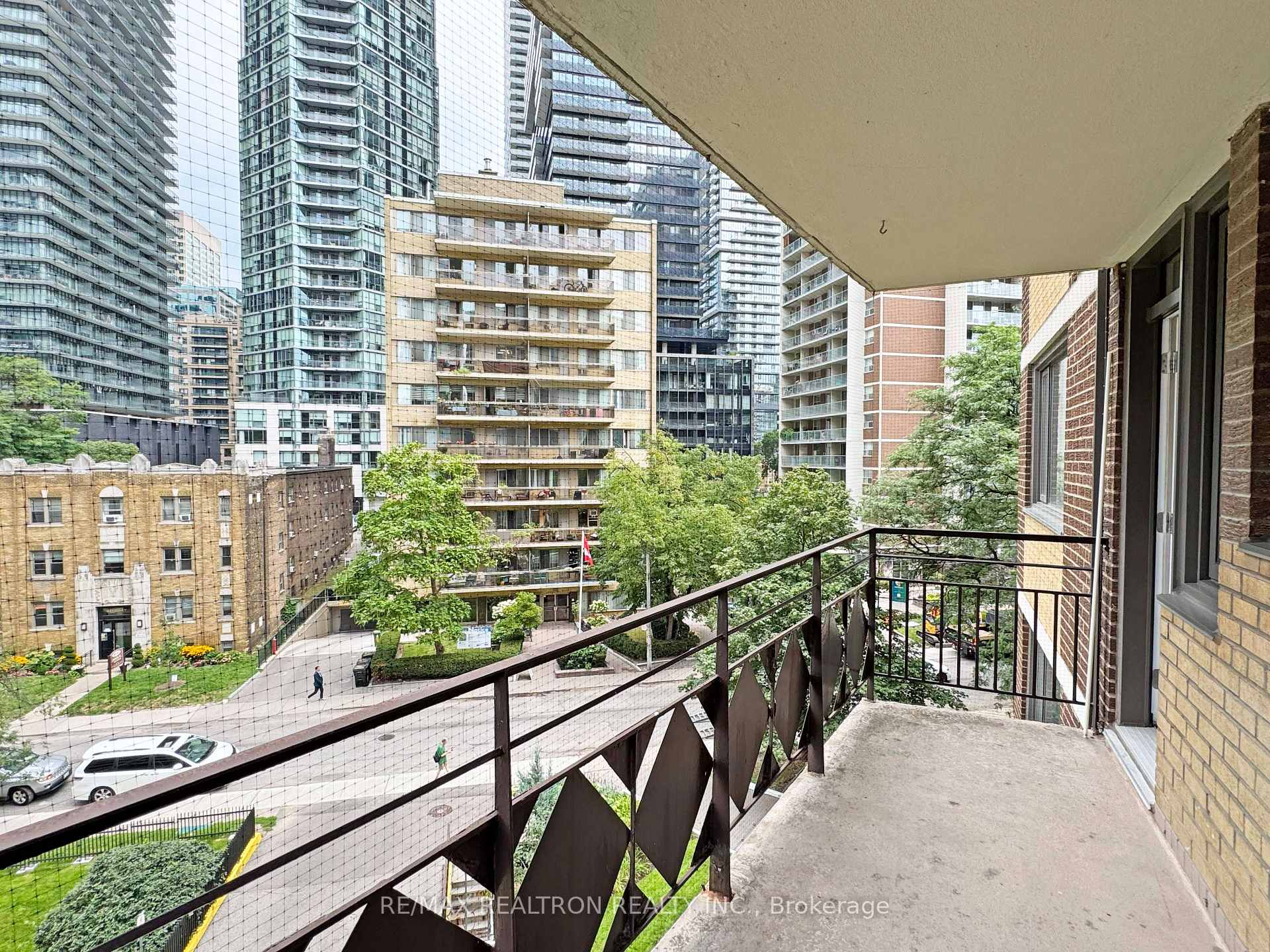 Photo 17 of Unit 1202, 55 Isabella Street, Toronto, Church-Yonge Corridor — HOMEH
