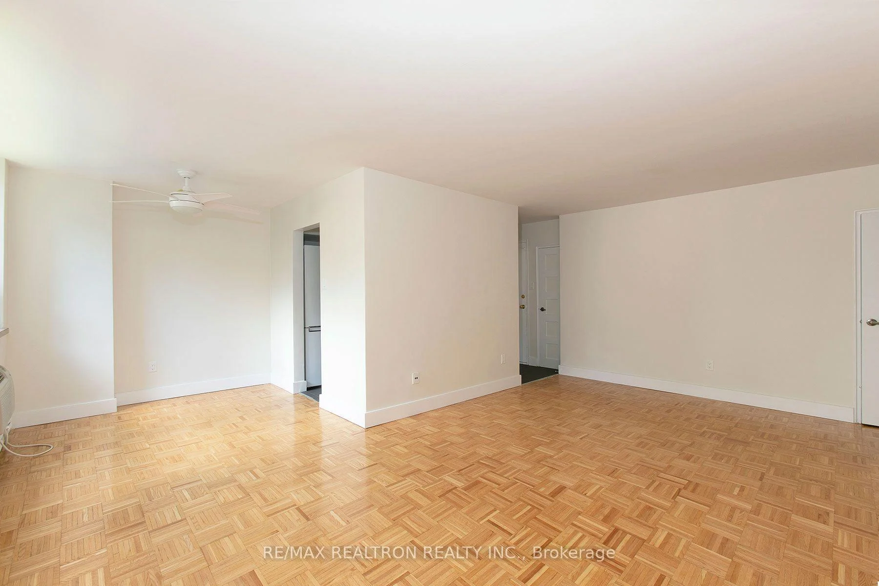Photo 9 of Unit 1202, 55 Isabella Street, Toronto, Church-Yonge Corridor — HOMEH