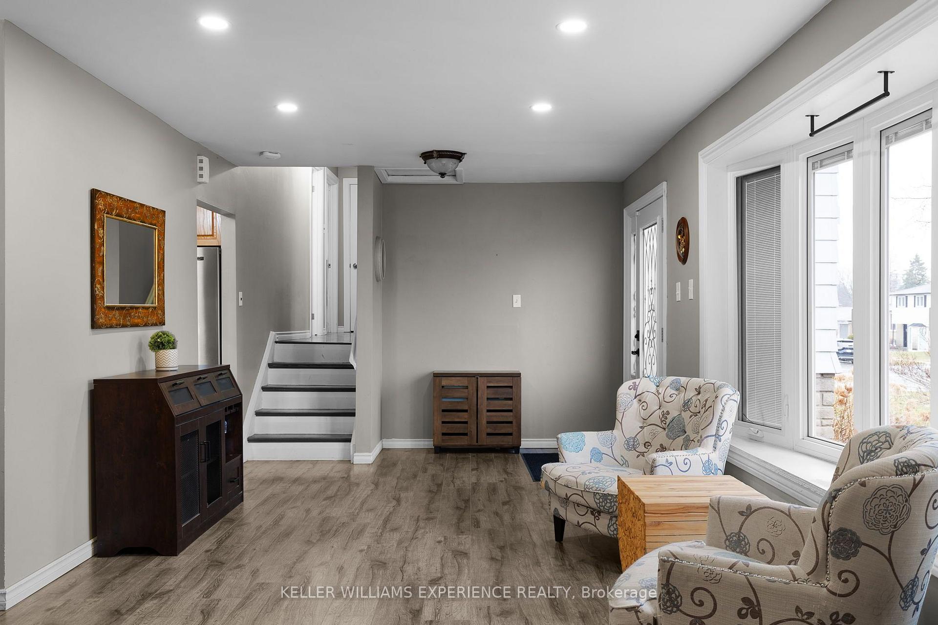 Photo 6 of 27 Rustic Crescent, Orangeville — HOMEH