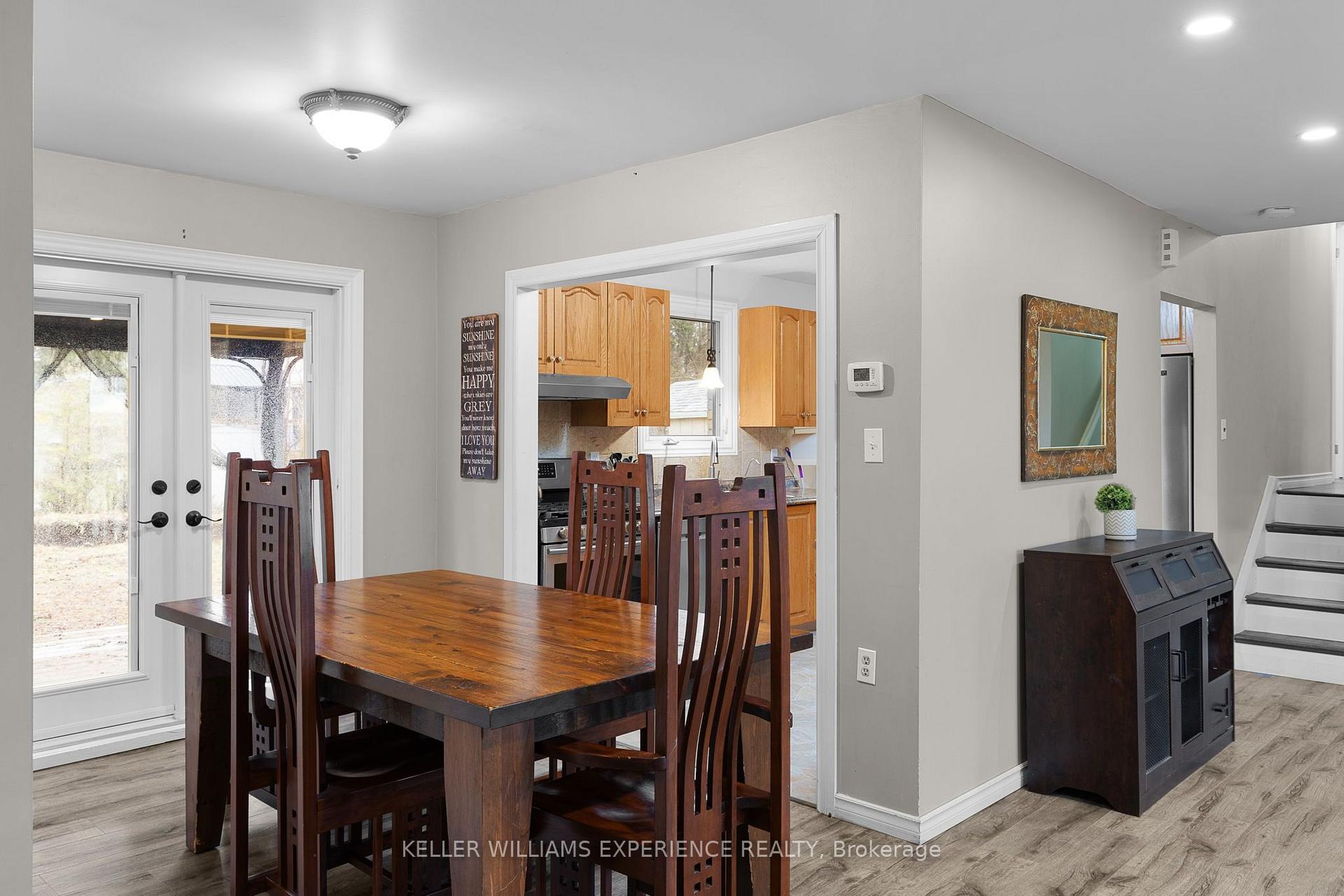 Photo 9 of 27 Rustic Crescent, Orangeville — HOMEH
