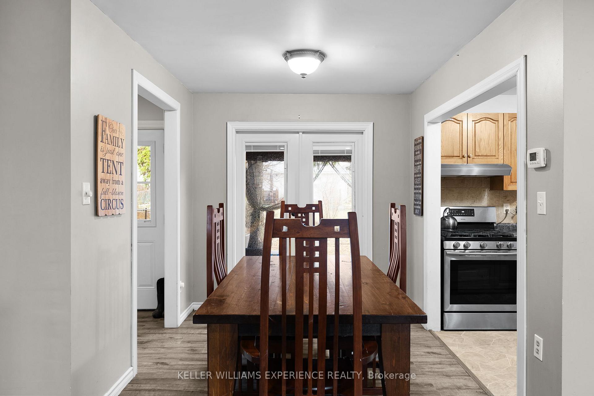 Photo 11 of 27 Rustic Crescent, Orangeville — HOMEH