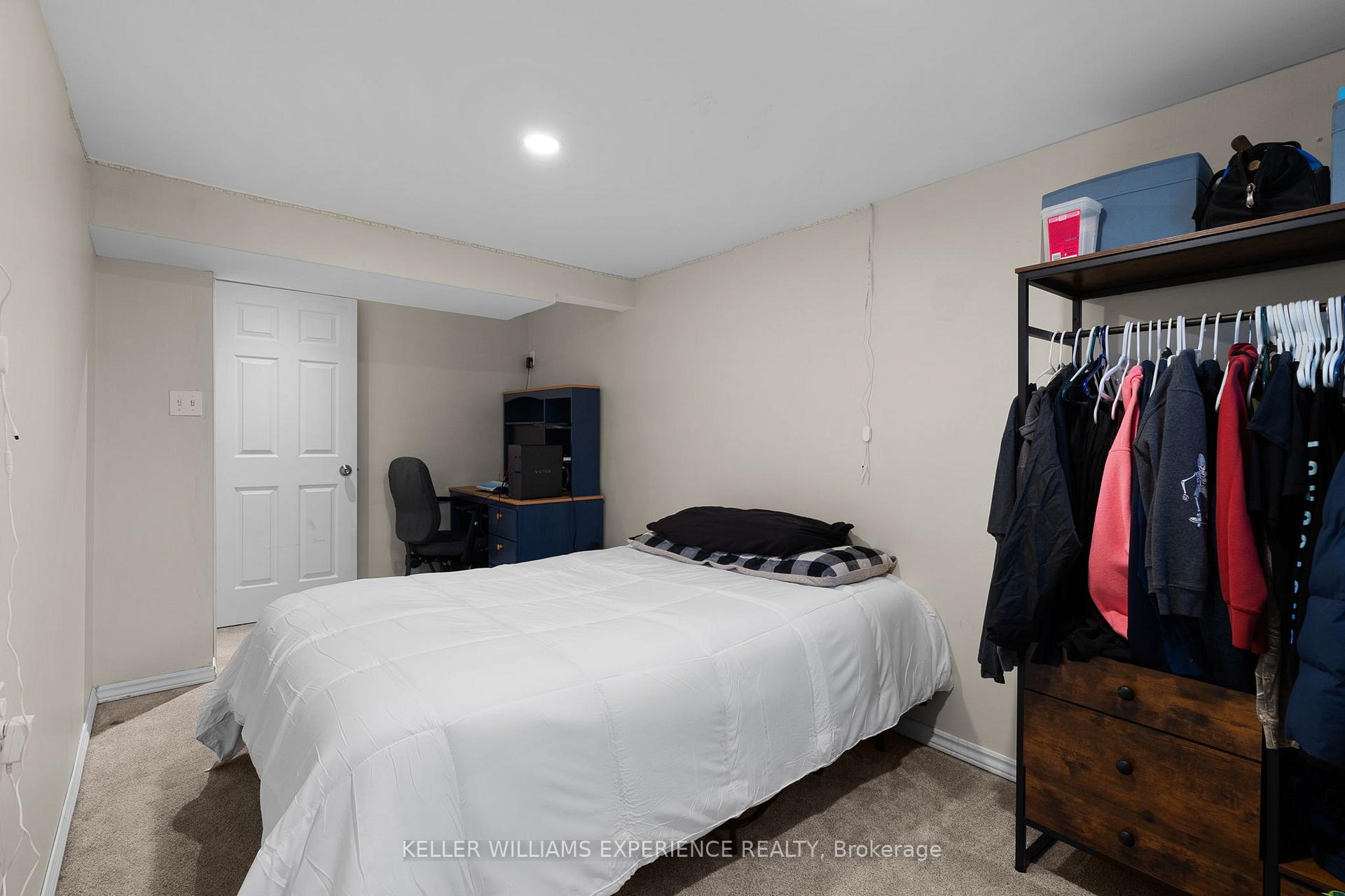 Photo 19 of 27 Rustic Crescent, Orangeville — HOMEH