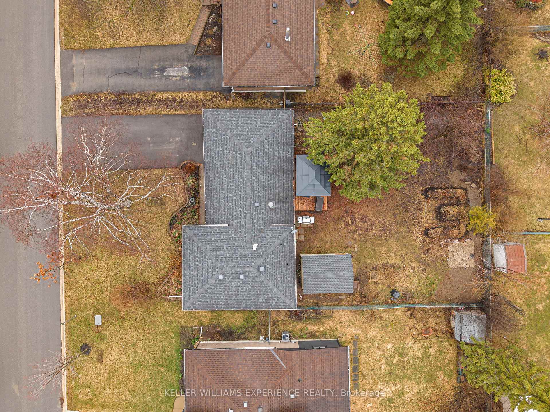 Photo 23 of 27 Rustic Crescent, Orangeville — HOMEH