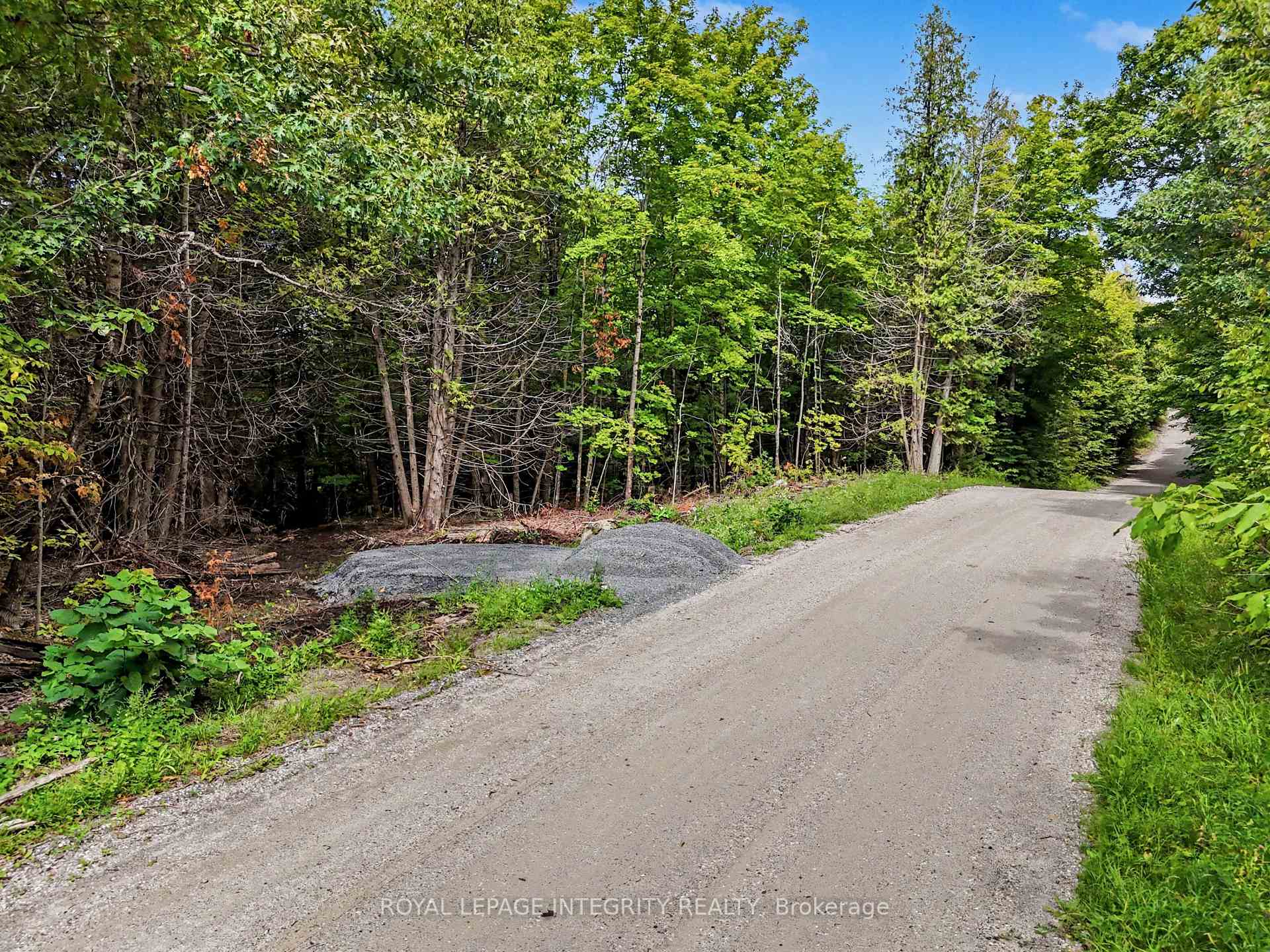 Photo 2 of 290 Wardens Road, Lanark Highlands, Lanark Highlands (Darling) Twp — HOMEH