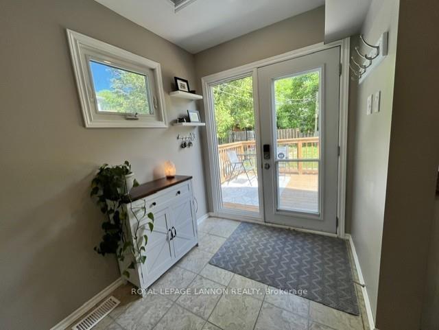 Photo 3 of 93 Windemer Avenue N, Thunder Bay, College Heights — HOMEH