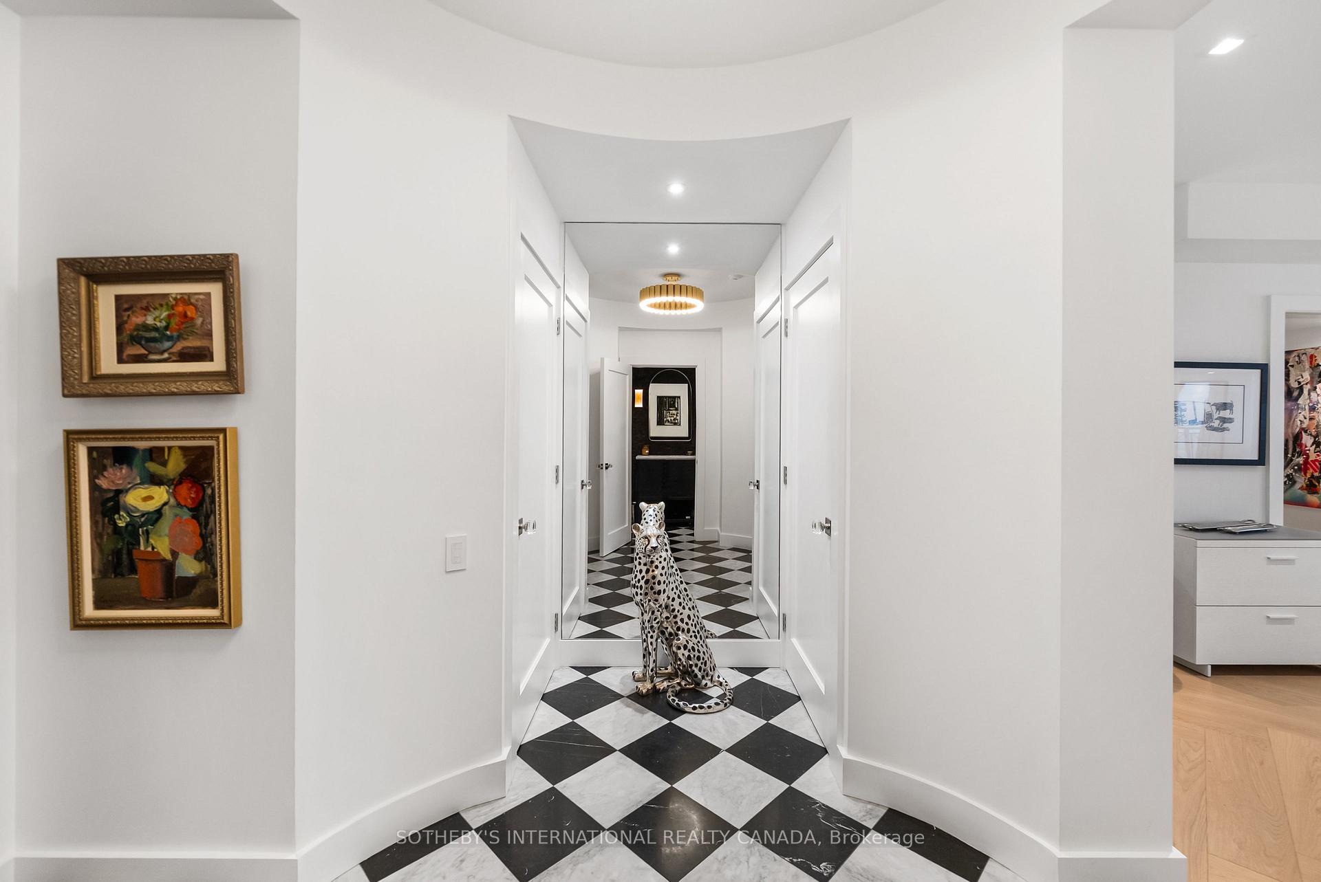 Photo 3 of Unit 716, 20 Scrivener Square, Toronto, Rosedale-Moore Park — HOMEH
