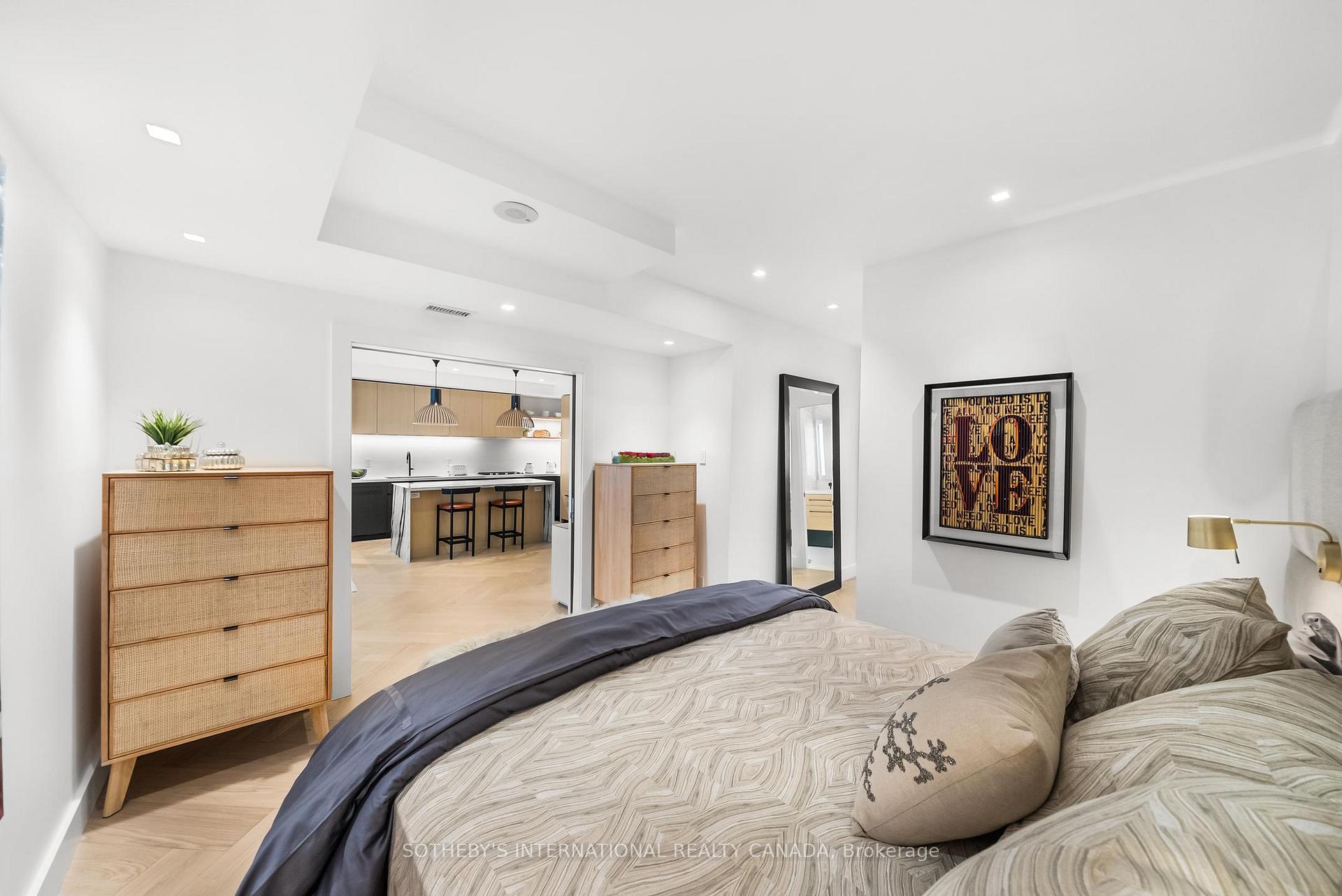 Photo 32 of Unit 716, 20 Scrivener Square, Toronto, Rosedale-Moore Park — HOMEH