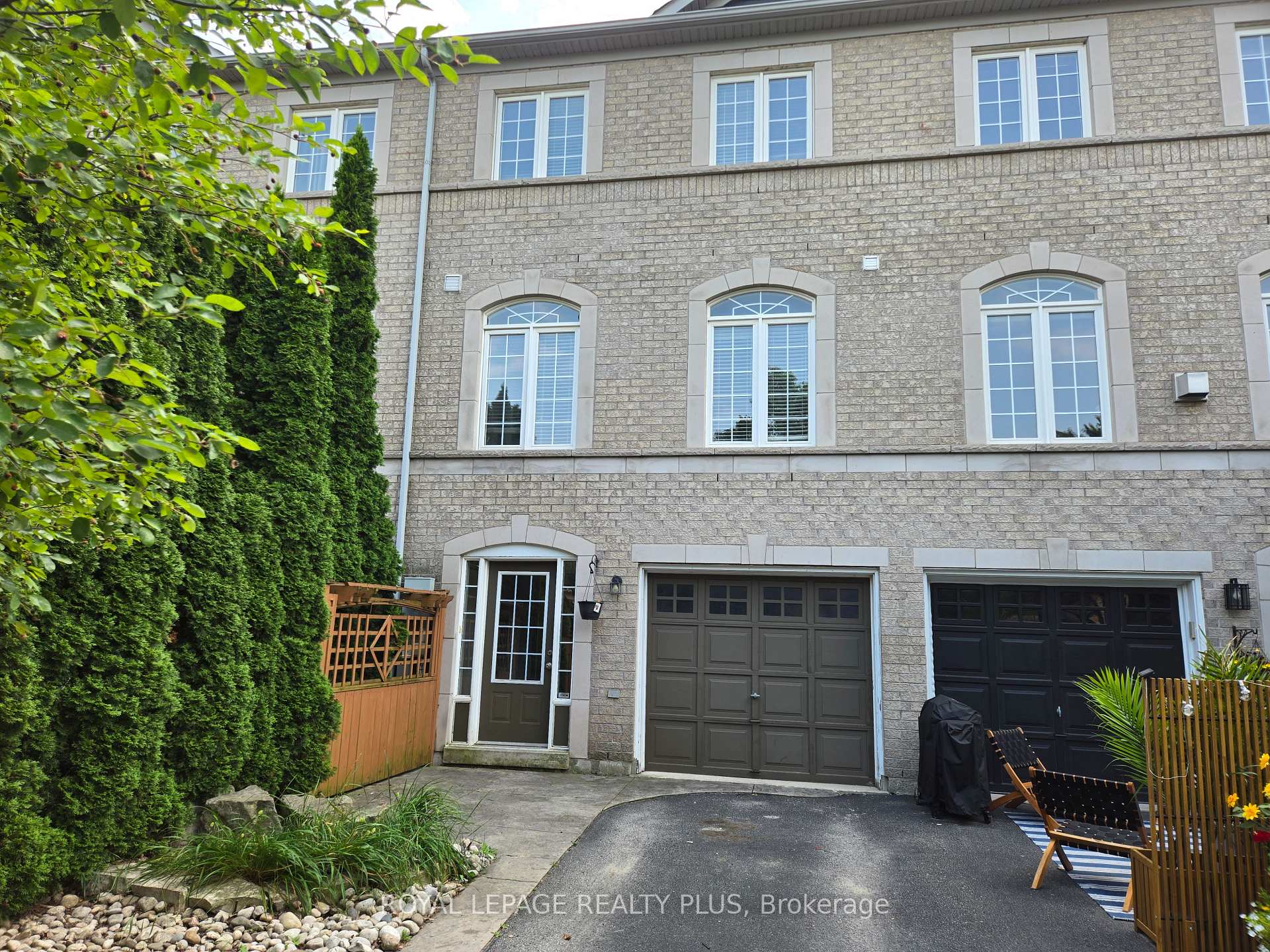 Photo 39 of 2333 Sutton Drive, Burlington, Orchard — HOMEH