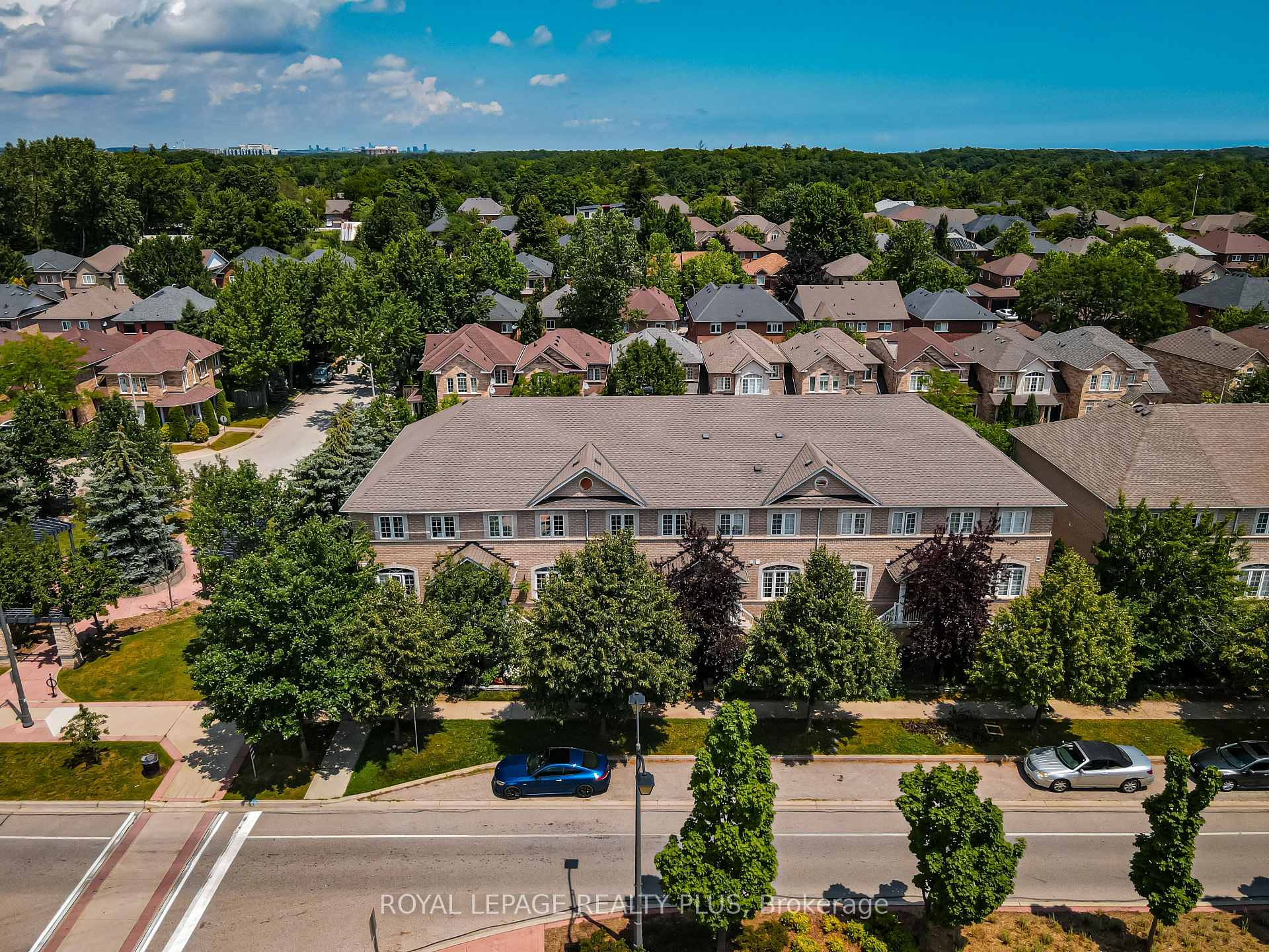 Photo 36 of 2333 Sutton Drive, Burlington, Orchard — HOMEH