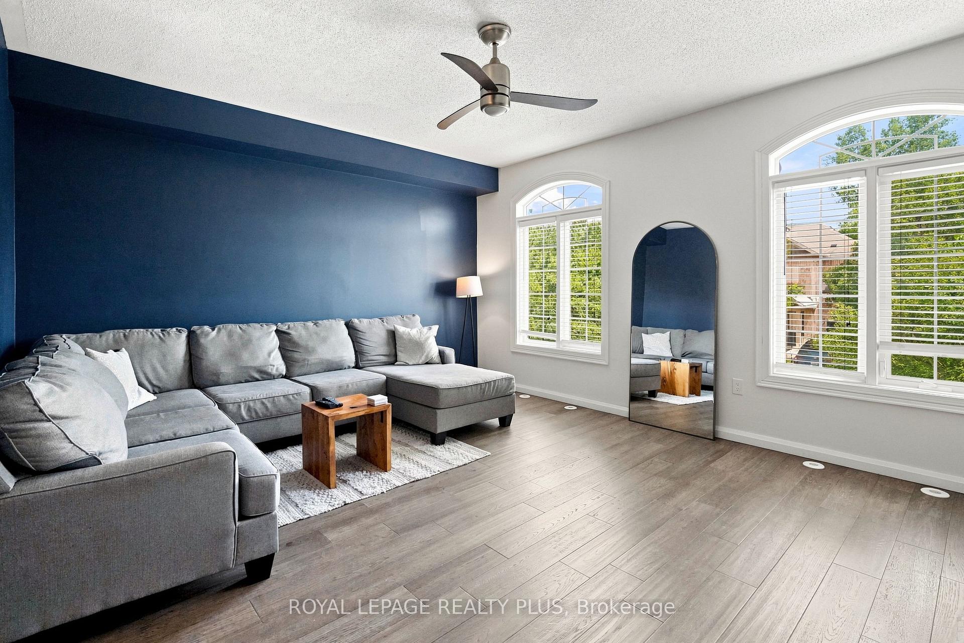 Photo 12 of 2333 Sutton Drive, Burlington, Orchard — HOMEH