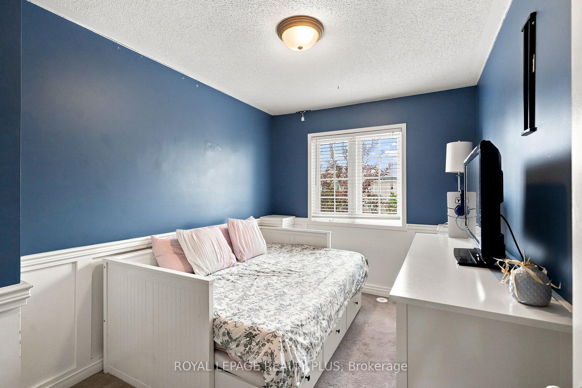 Photo 22 of 2333 Sutton Drive, Burlington, Orchard — HOMEH