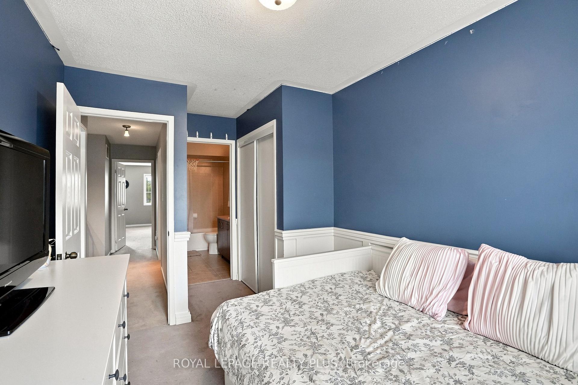 Photo 23 of 2333 Sutton Drive, Burlington, Orchard — HOMEH
