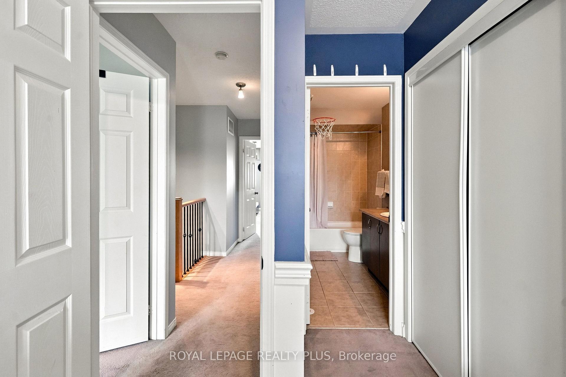 Photo 24 of 2333 Sutton Drive, Burlington, Orchard — HOMEH
