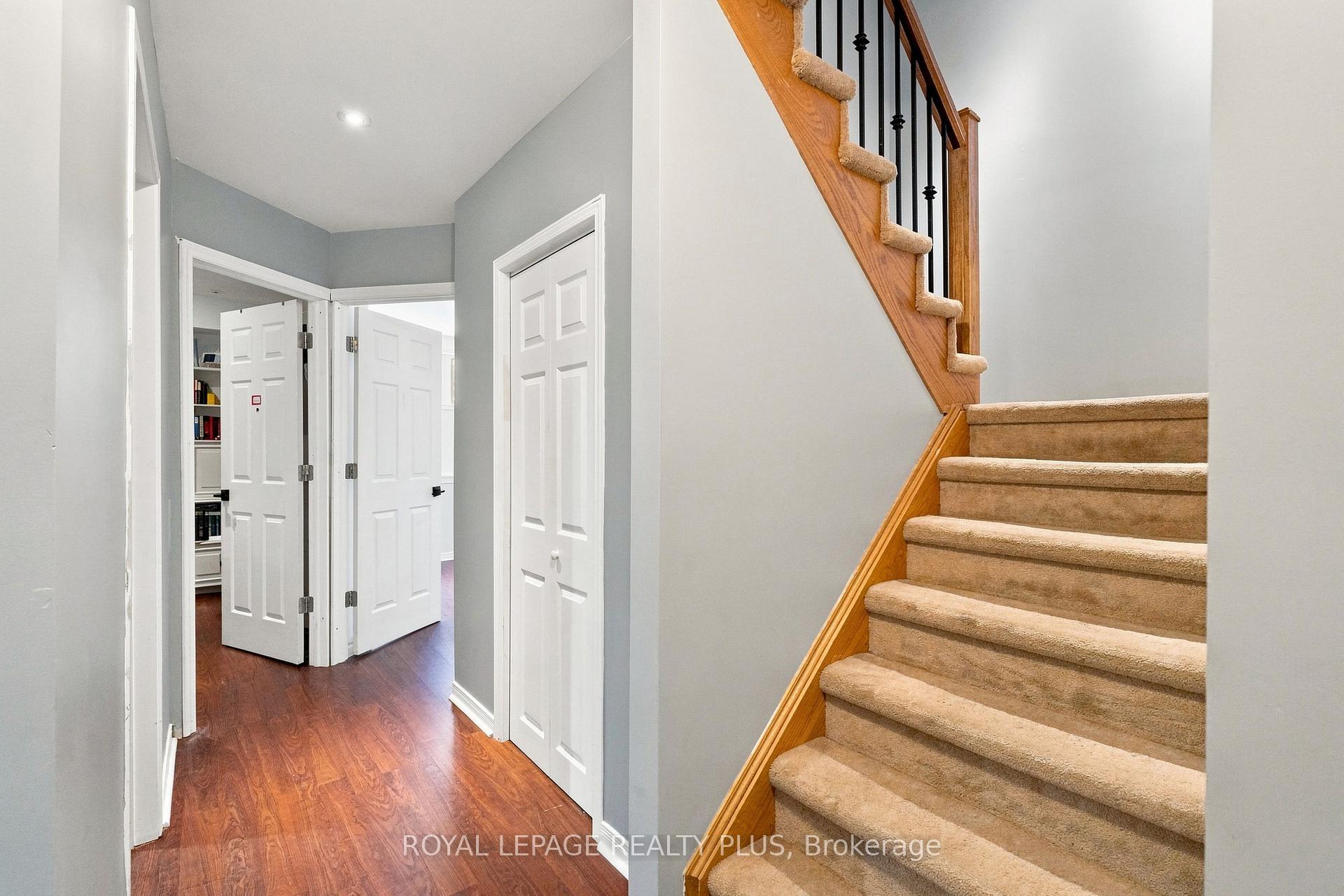Photo 27 of 2333 Sutton Drive, Burlington, Orchard — HOMEH