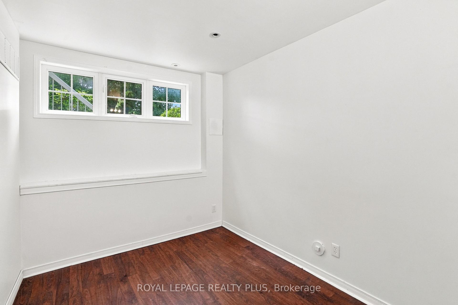 Photo 31 of 2333 Sutton Drive, Burlington, Orchard — HOMEH