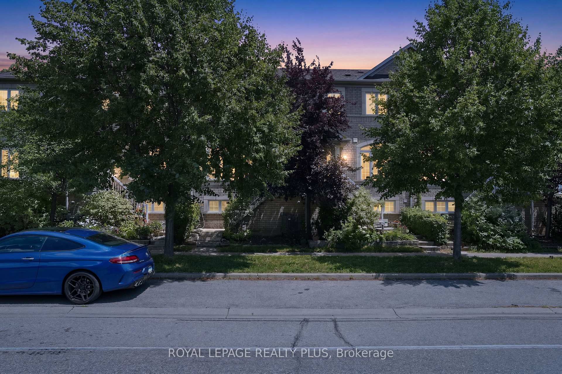 Photo 37 of 2333 Sutton Drive, Burlington, Orchard — HOMEH