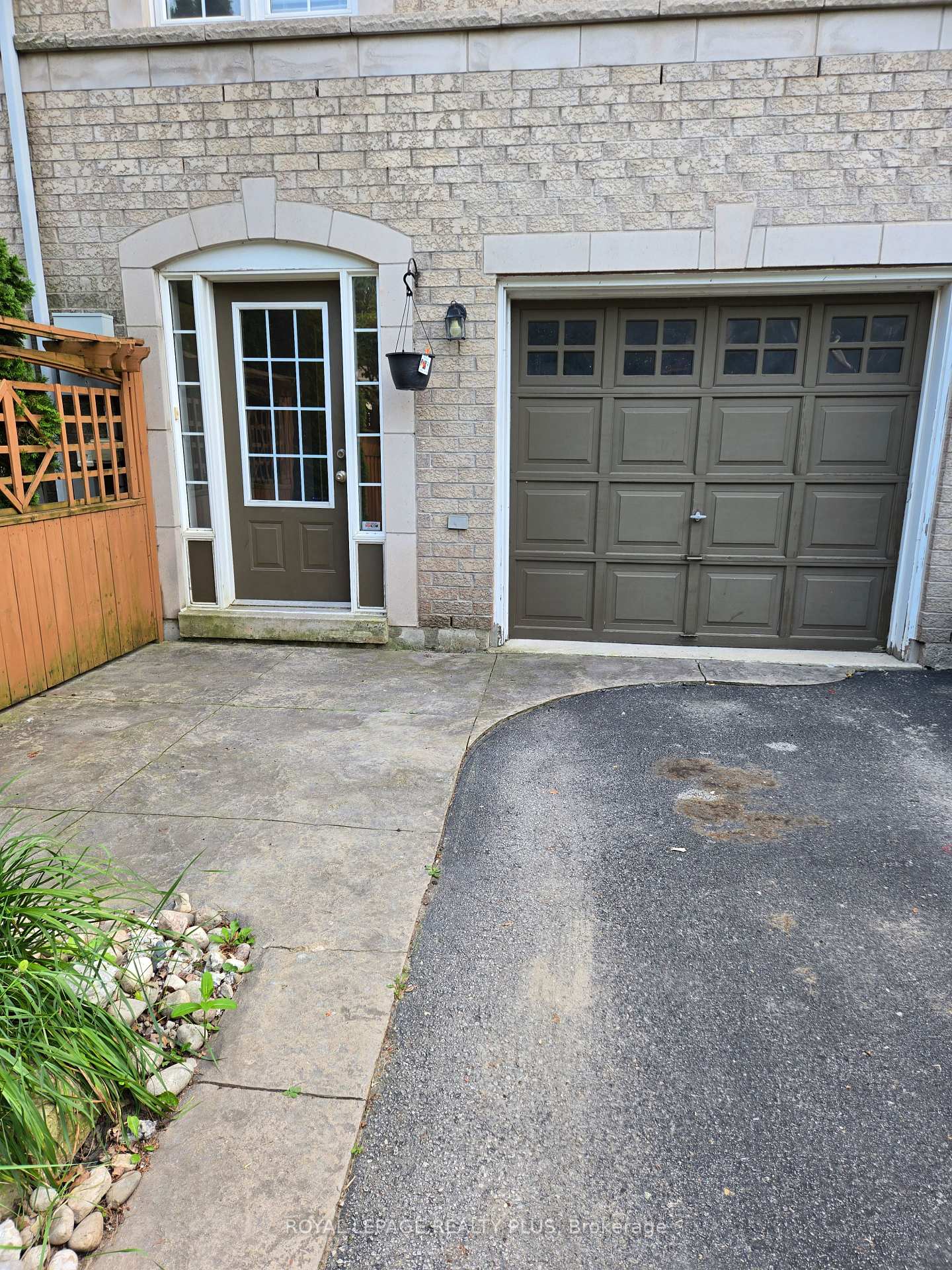 Photo 35 of 2333 Sutton Drive, Burlington, Orchard — HOMEH