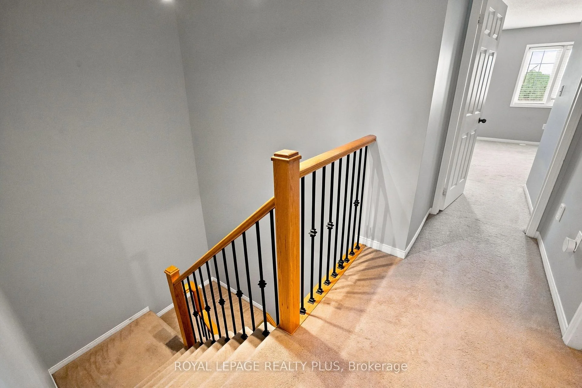 Photo 18 of 2333 Sutton Drive, Burlington, Orchard — HOMEH