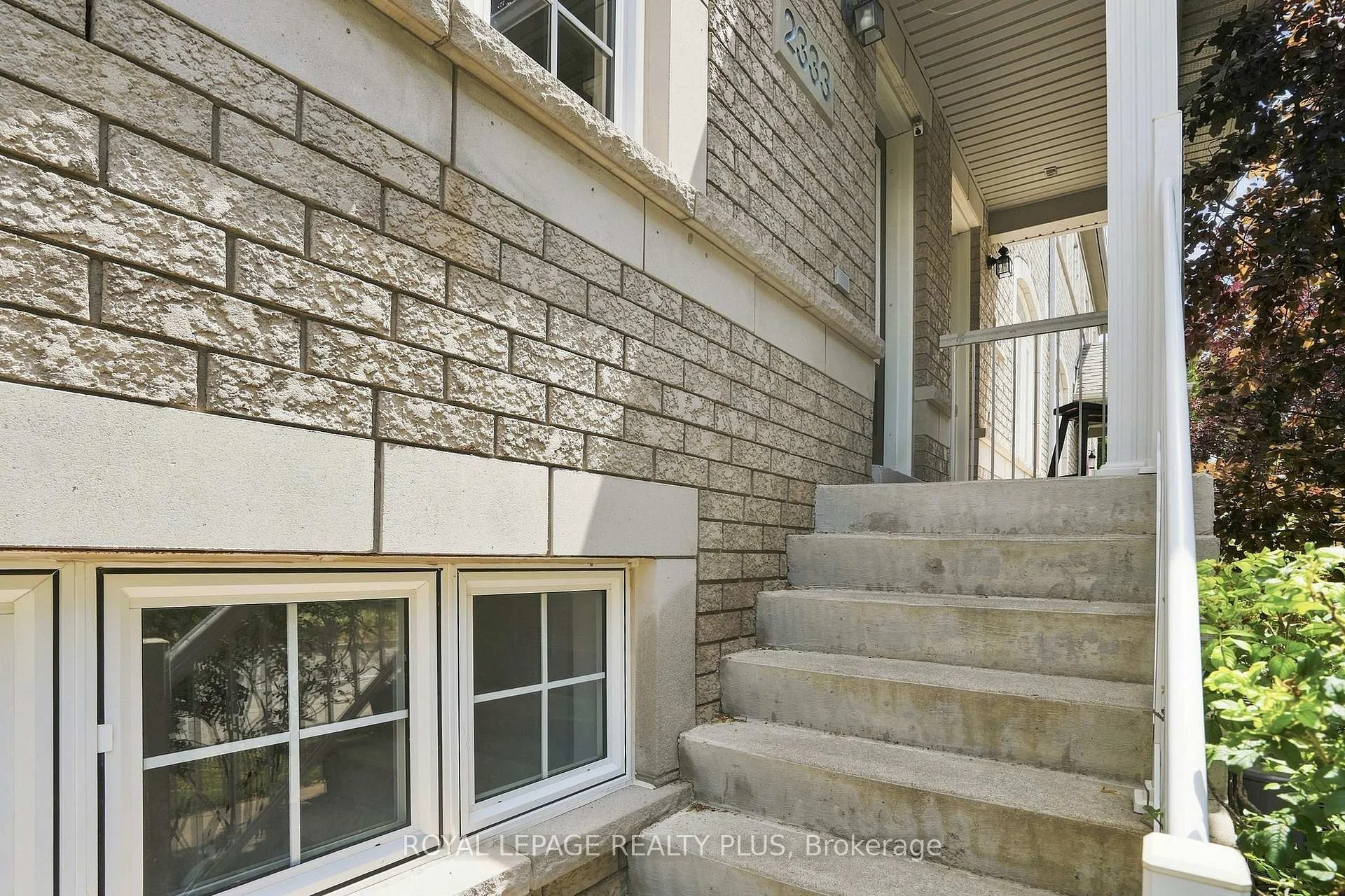 Photo 20 of 2333 Sutton Drive, Burlington, Orchard — HOMEH