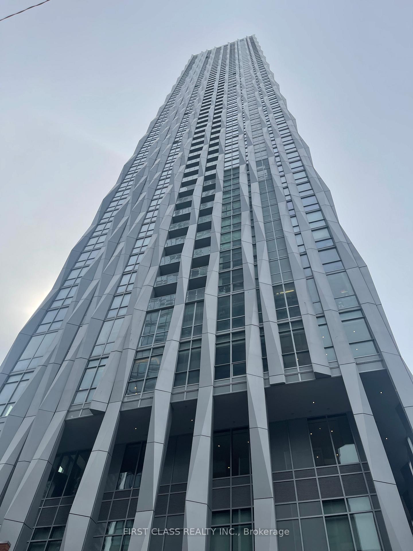 Front of Unit 1410, 1 Yorkville Avenue