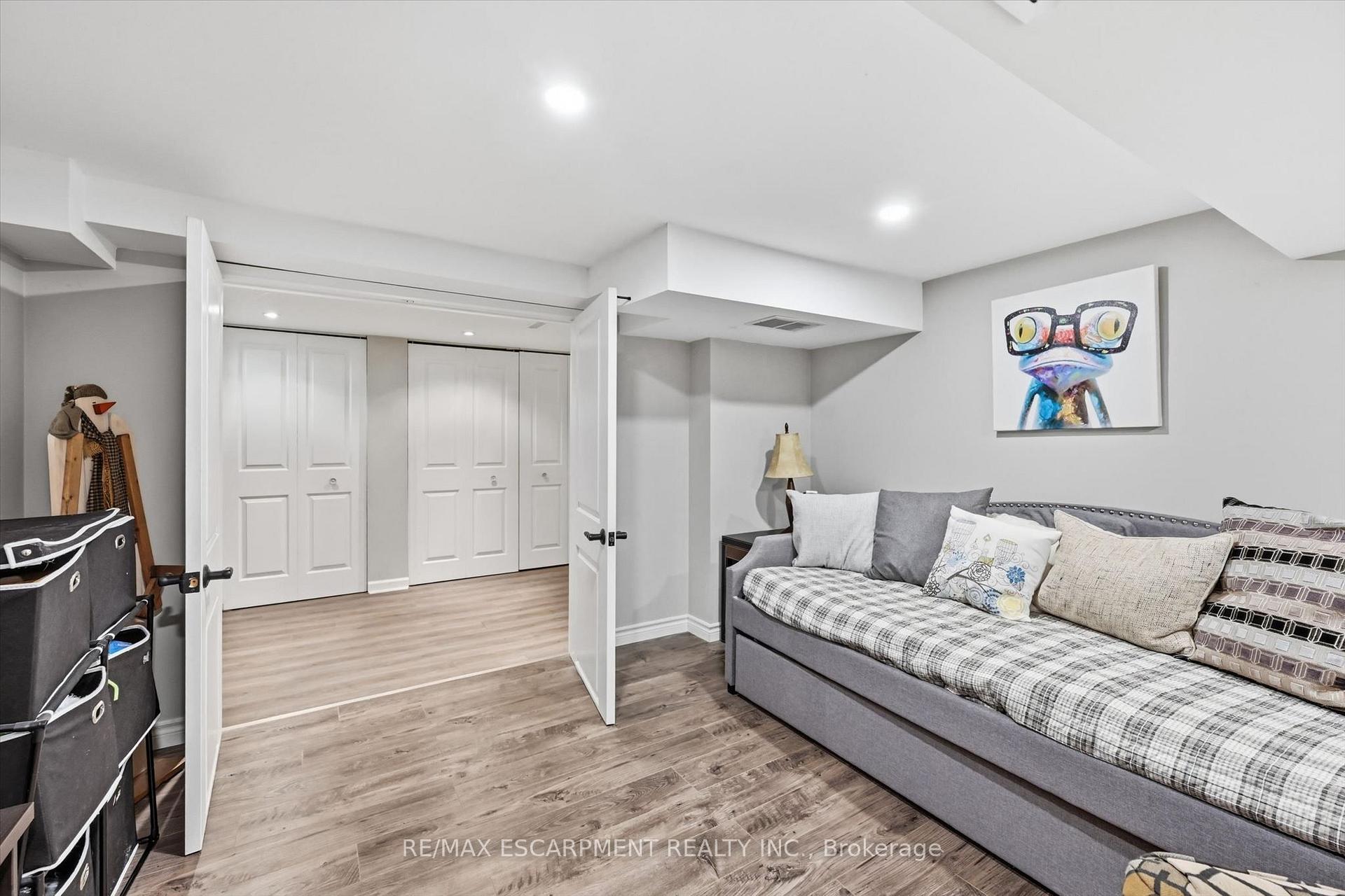 Photo 32 of 6 Kerman Avenue, Grimsby, Grimsby West — HOMEH