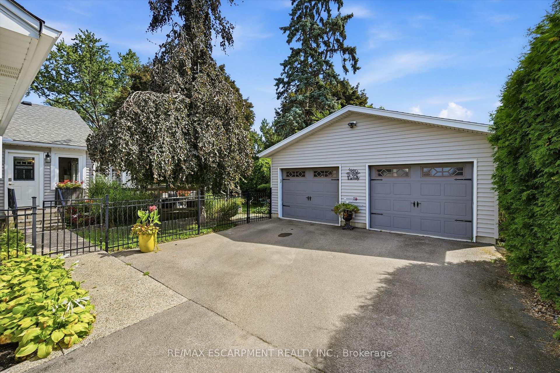 Photo 46 of 6 Kerman Avenue, Grimsby, Grimsby West — HOMEH