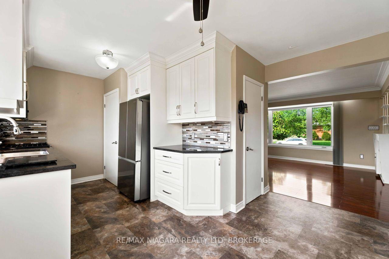 Photo 2 of 19 Hughes Avenue, Welland, Lincoln/Crowland — HOMEH