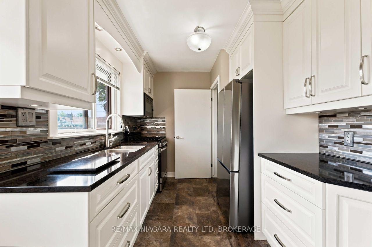 Photo 4 of 19 Hughes Avenue, Welland, Lincoln/Crowland — HOMEH