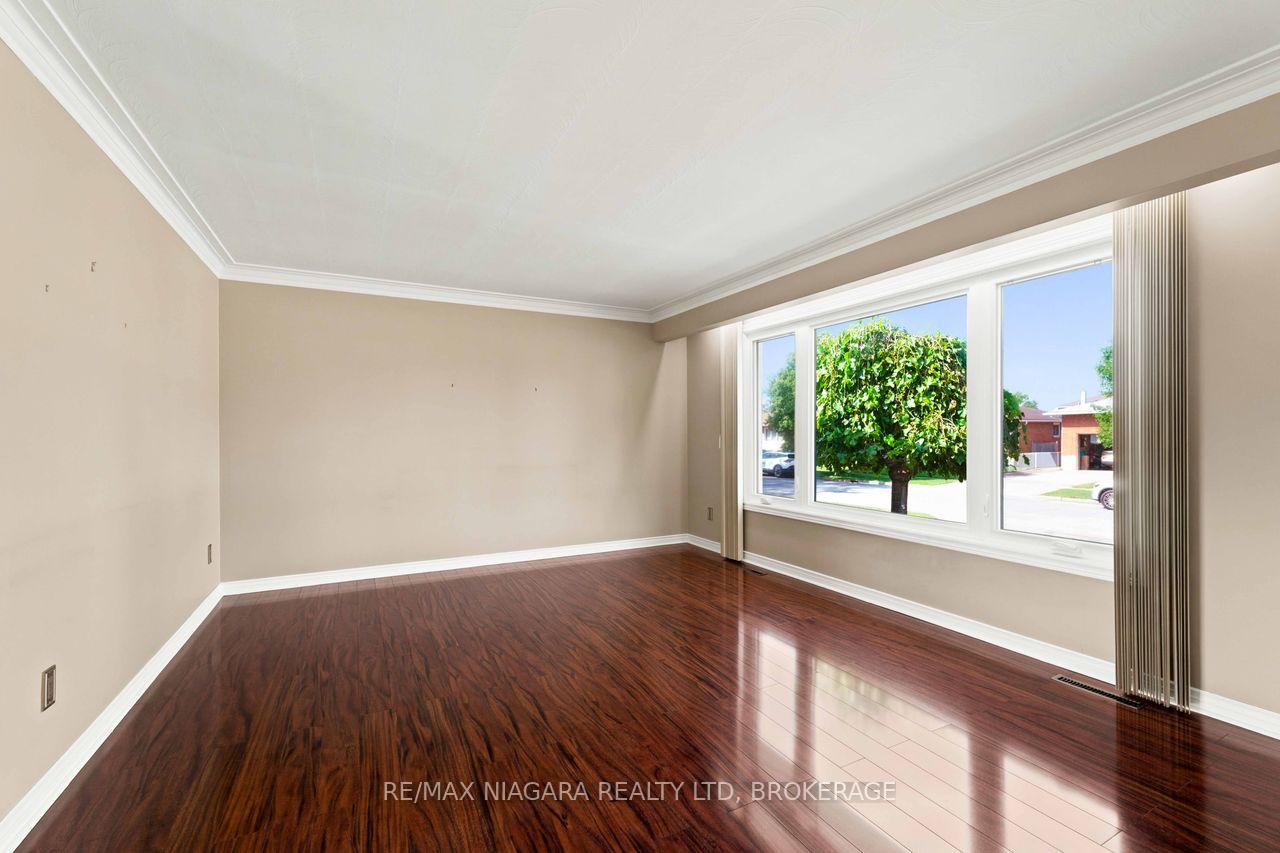 Photo 10 of 19 Hughes Avenue, Welland, Lincoln/Crowland — HOMEH