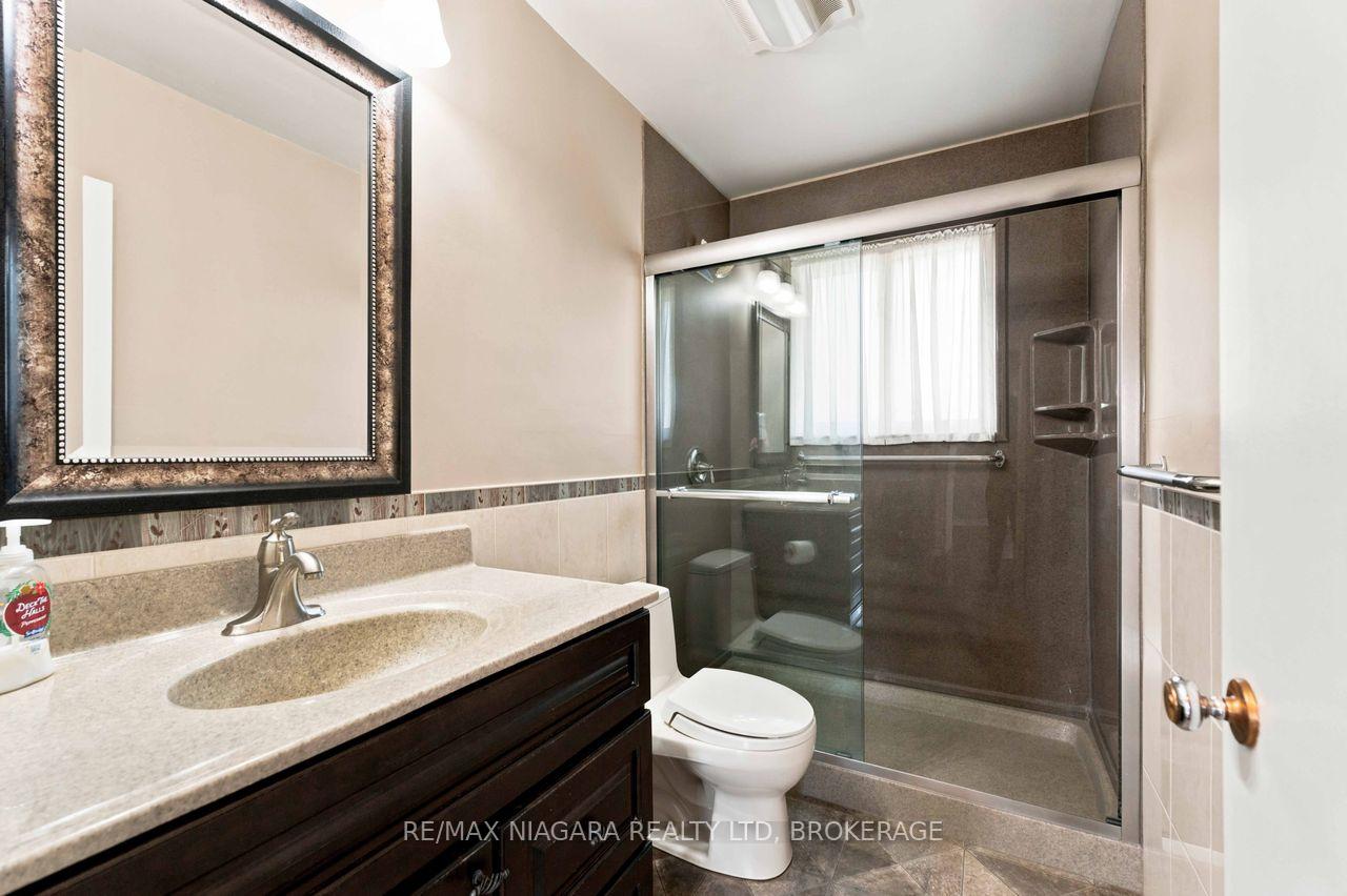 Photo 13 of 19 Hughes Avenue, Welland, Lincoln/Crowland — HOMEH