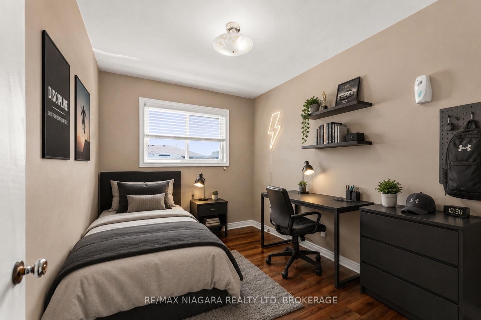 Photo 20 of 19 Hughes Avenue, Welland, Lincoln/Crowland — HOMEH