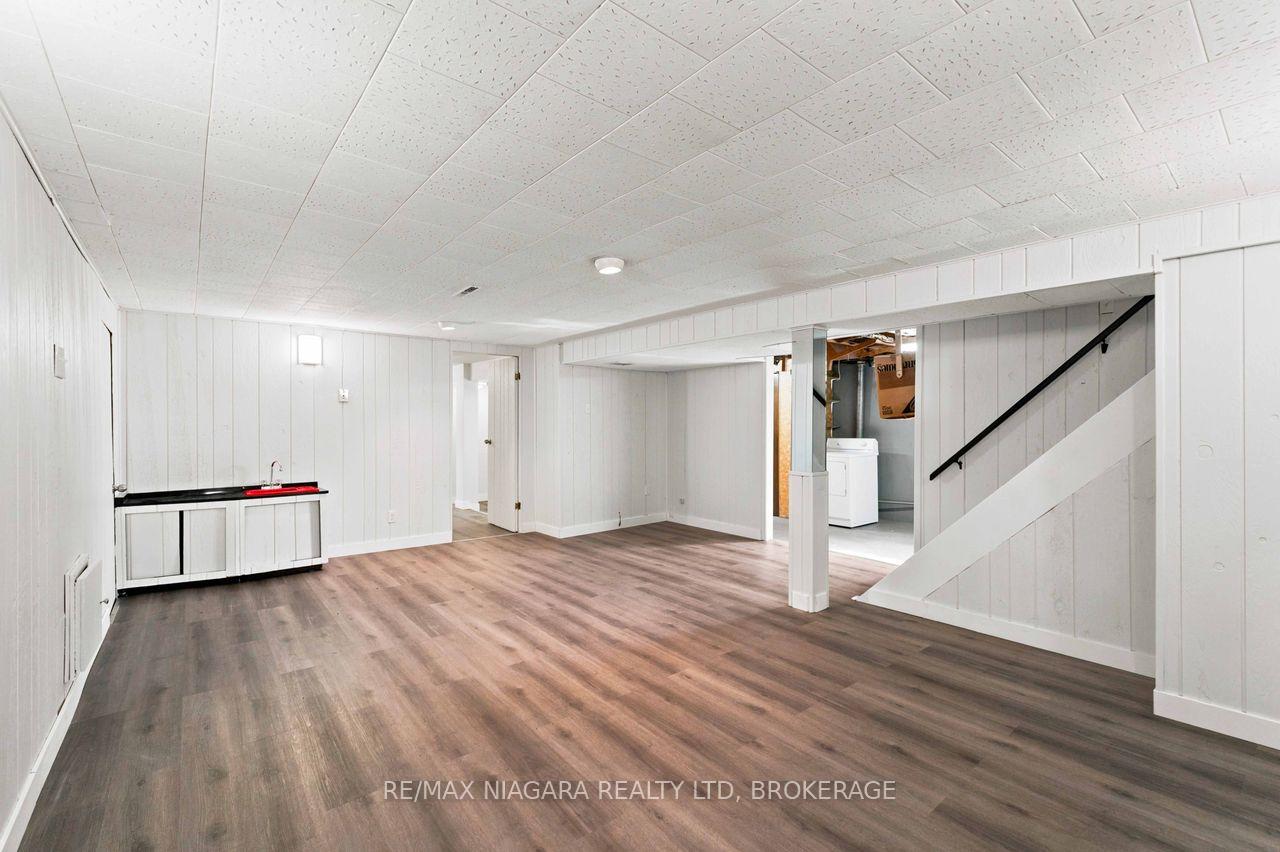 Photo 25 of 19 Hughes Avenue, Welland, Lincoln/Crowland — HOMEH