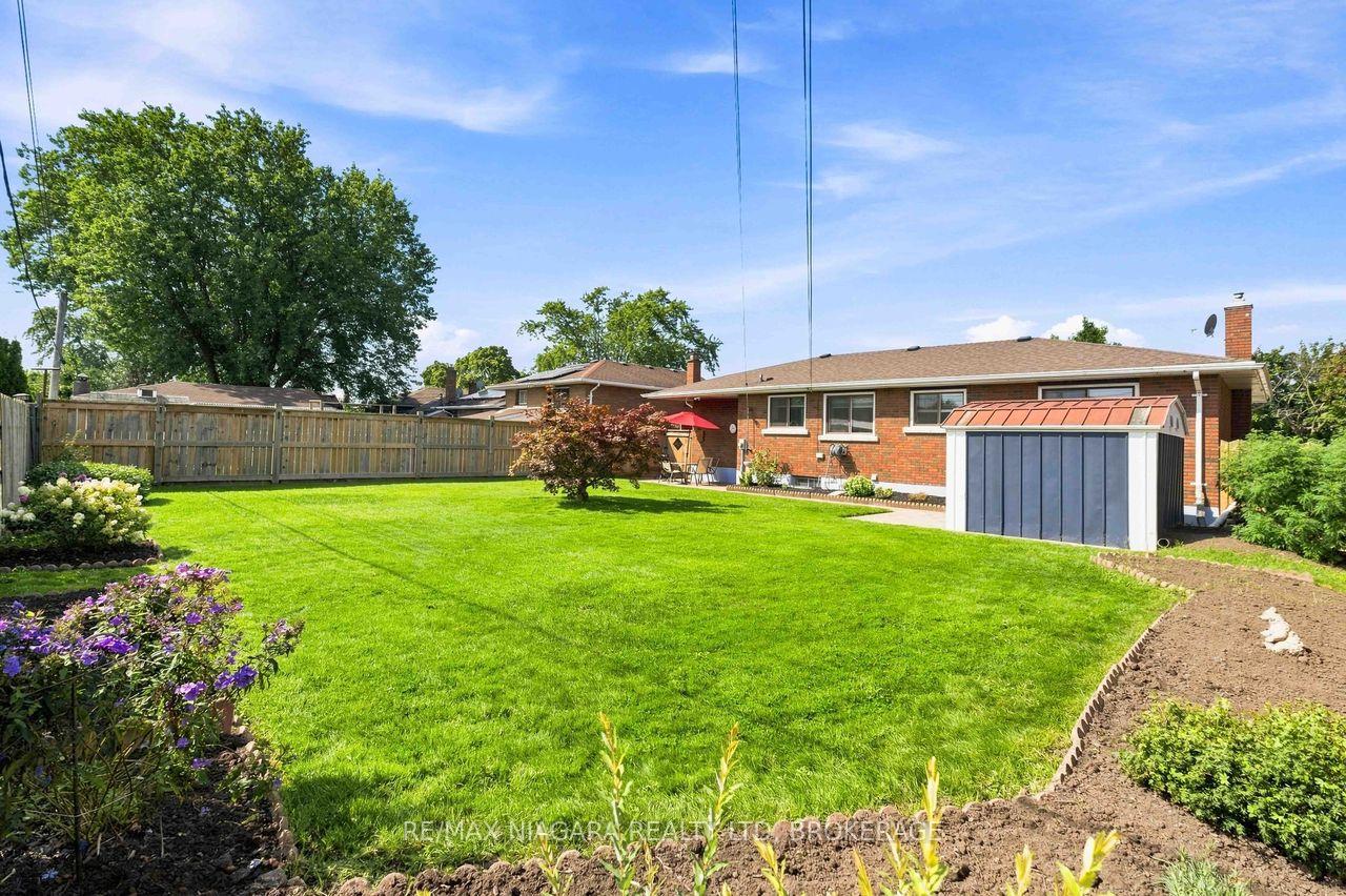 Photo 38 of 19 Hughes Avenue, Welland, Lincoln/Crowland — HOMEH