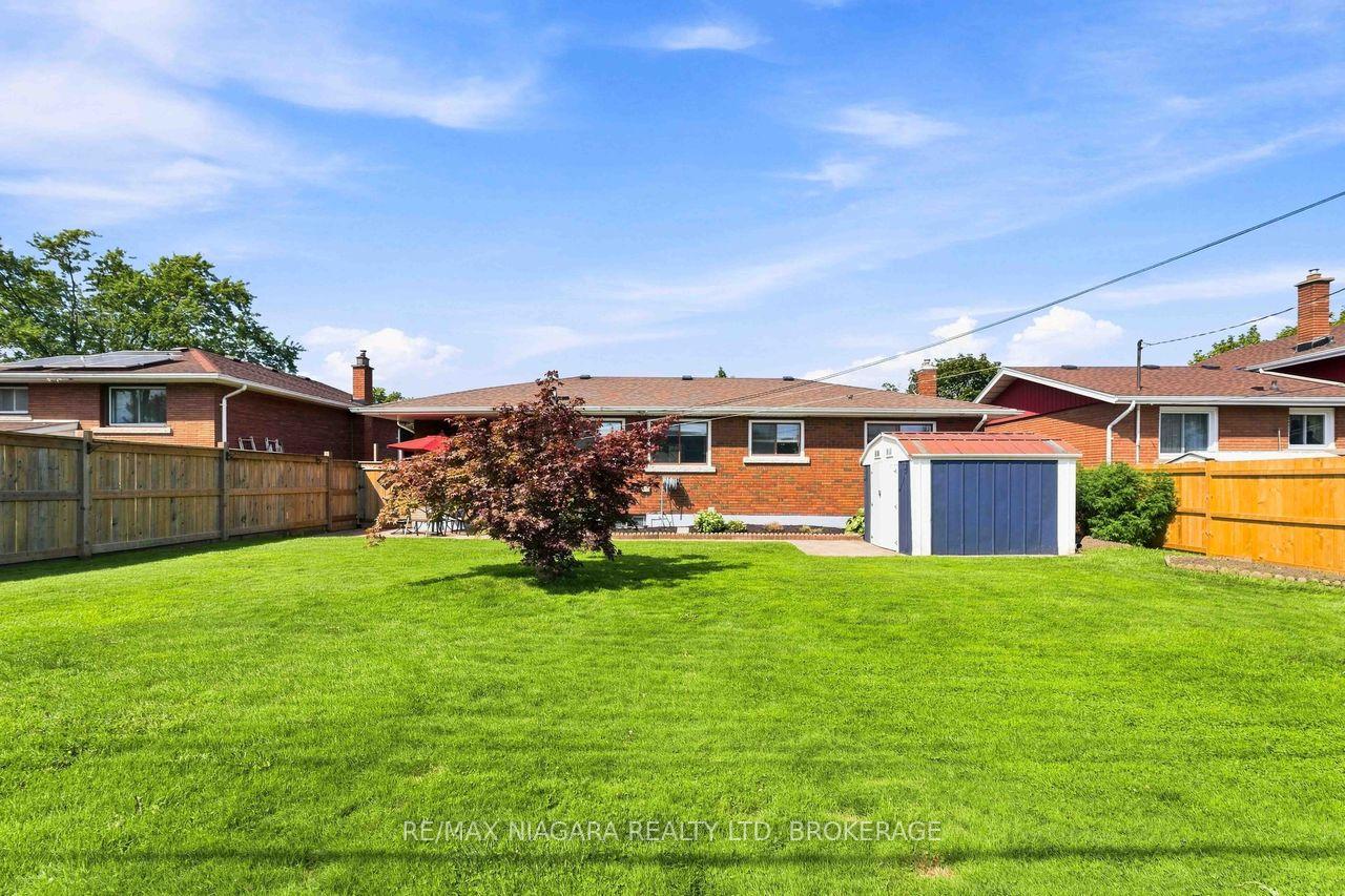 Photo 39 of 19 Hughes Avenue, Welland, Lincoln/Crowland — HOMEH