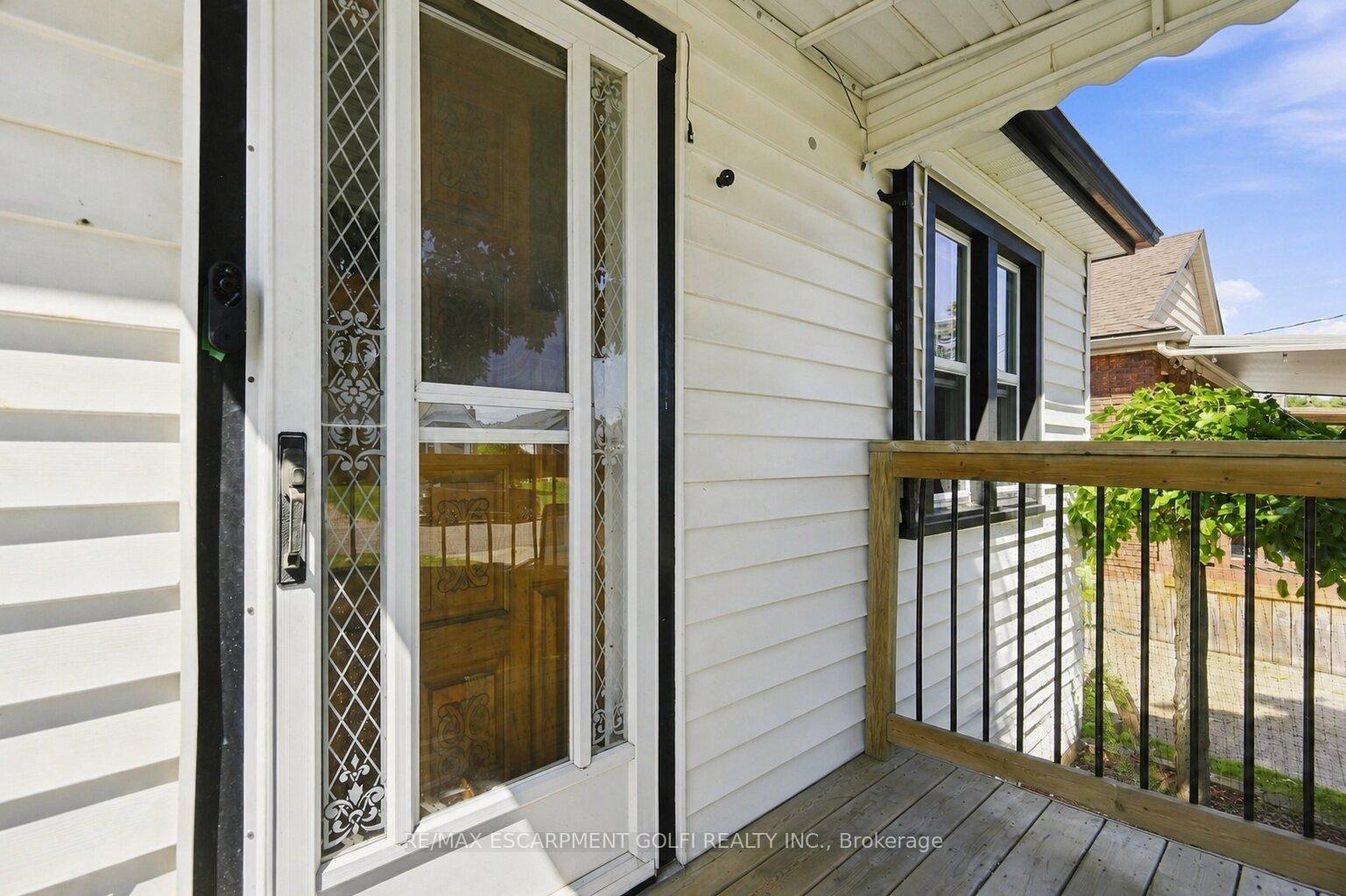 Photo 3 of 13 Prestwick Avenue, St. Catharines, Oakdale — HOMEH