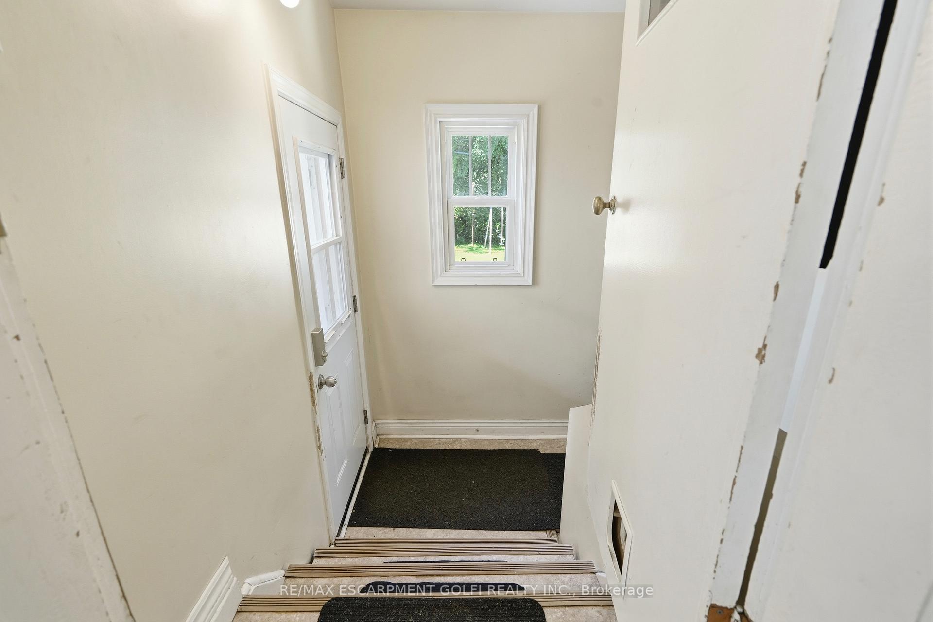 Photo 11 of 13 Prestwick Avenue, St. Catharines, Oakdale — HOMEH